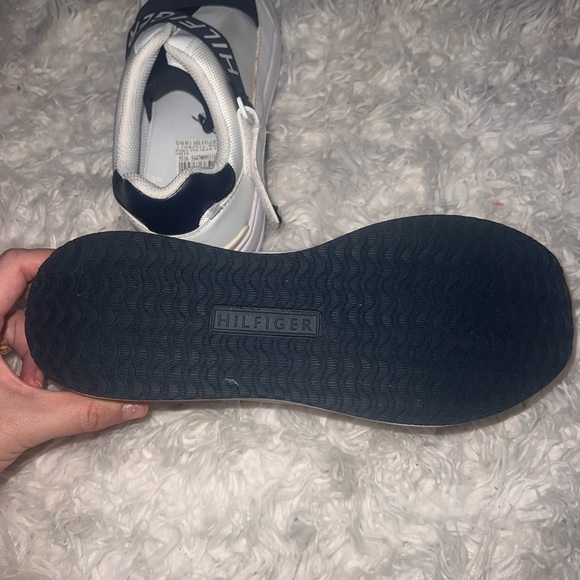 Sneaker - Picture 4 of 4